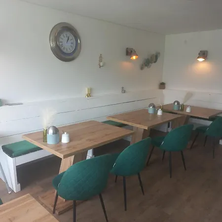 Louise Sankt Kanzian am Klopeiner See